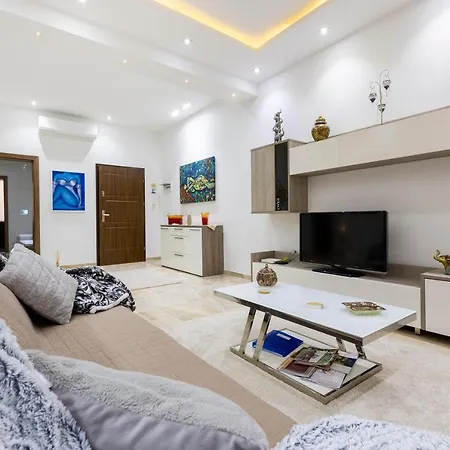 Appartement Large 3 Bedroom *