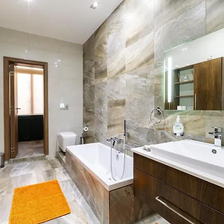 Appartement Large 3 Bedroom *