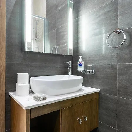 Appartement Large 3 Bedroom *