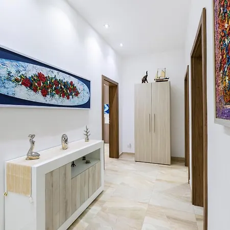 Large 3 Bedroom *