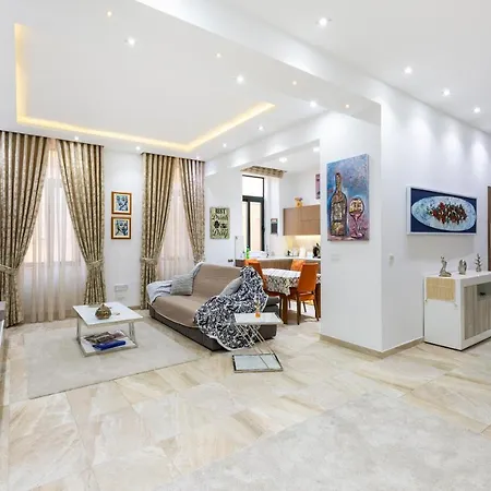 Large 3 Bedroom * 瓦莱塔