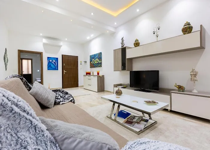 Apartamento Large 3 Bedroom *