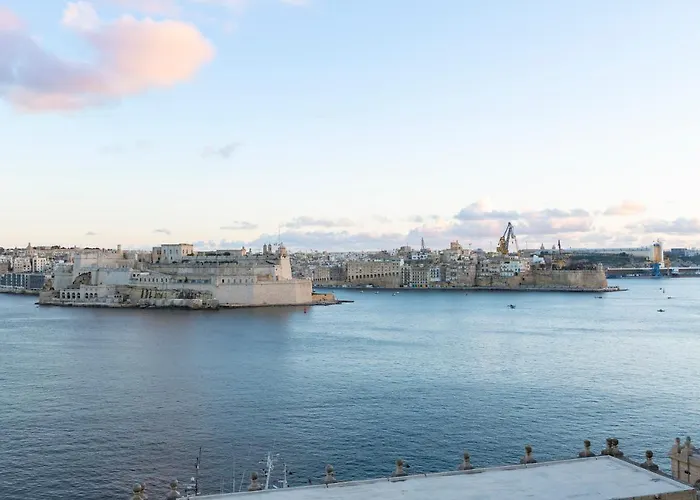 Apartamento Large 3 Bedroom *